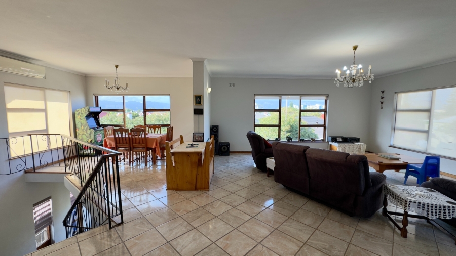 5 Bedroom Property for Sale in Strand North Western Cape